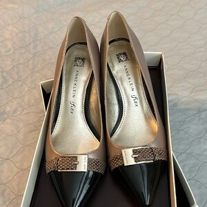 2 inch heels taupe/mauve and blk never worn